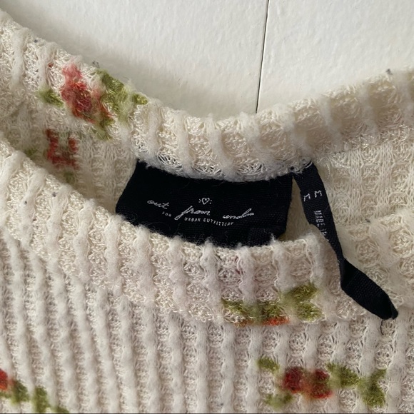 Crème Rose Crop Top Urban Outfitters - Picture 4 of 4